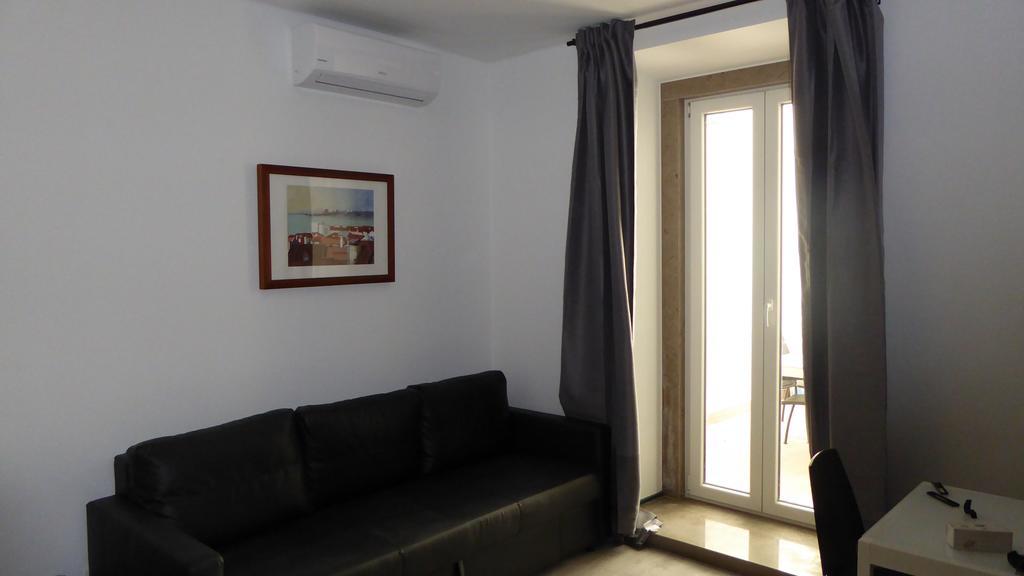 Dobairro Suites At Bairro Alto Lisbon Luaran gambar